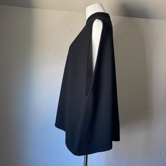 Eskandar 100% Merino Wool Sweater Vest - Picture 2 of 5